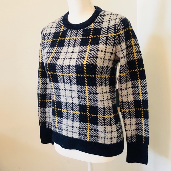COURT & ROWE Sweaters - Cozy Bouclé Plaid Sweater COURT & ROWE
